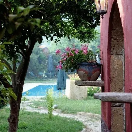 Otel De Loulia Peroulades (Corfu)