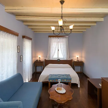 מלון De Loulia 4*