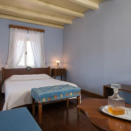 De Loulia מלון 4*