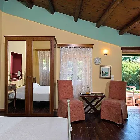 De Loulia Hotel Peroulades (Corfu)