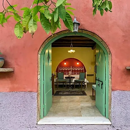 Hotel De Loulia