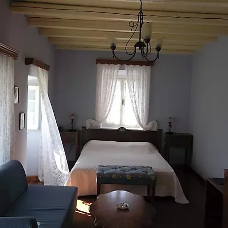 De Loulia Hotel