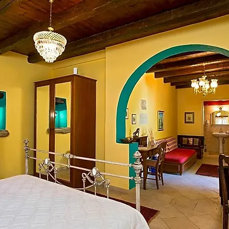 De Loulia 4*