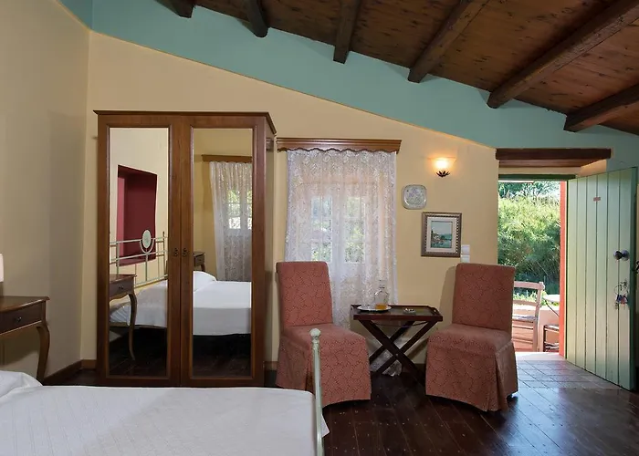 De Loulia Hotel Peroulades (Corfu)