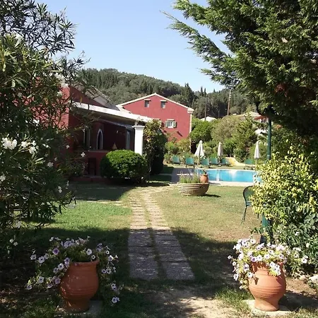 De Loulia Hotel